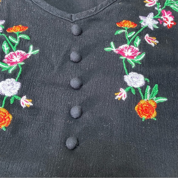 Shein Size 3XL Black Floral Tank Top with Embroidered Flower, Sleeveless - Picture 3 of 7